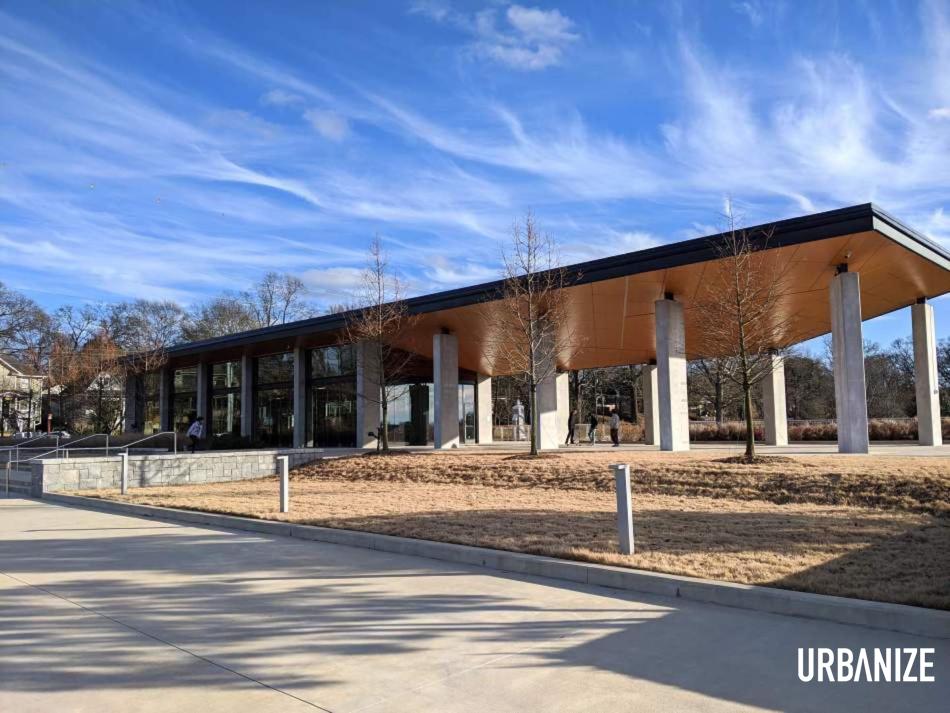 City moves to finally fill Grant Park Gateway's 'rooftop' building